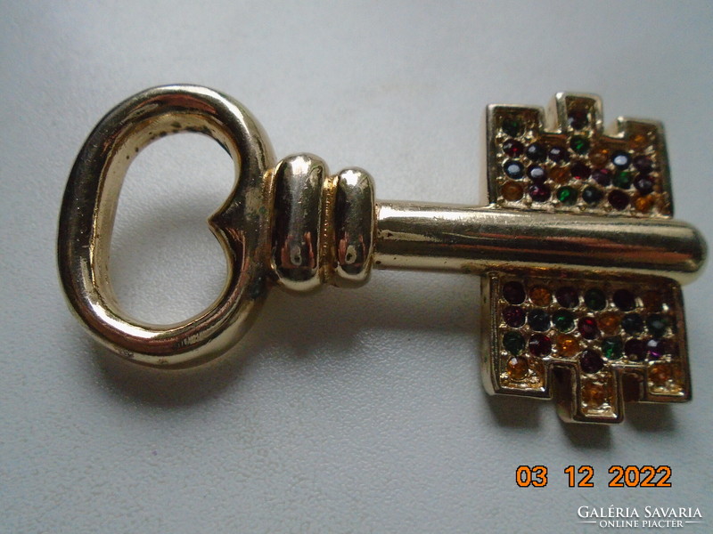 Leritz gold-plated vintage larger key brooch with small colored stones