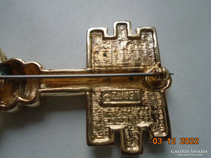 Leritz gold-plated vintage larger key brooch with small colored stones