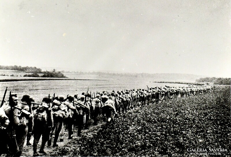 André kertész (1894-1985) - Károly Sélényi (1943): forced march, Poland 1915