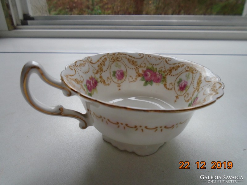 1910 Royal Doulton számozott Szecessziós rózsaszín rózsás teás csésze csipkézett peremmel és talpal