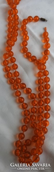 Narancssárga hosszú gyöngysor nyaklánc