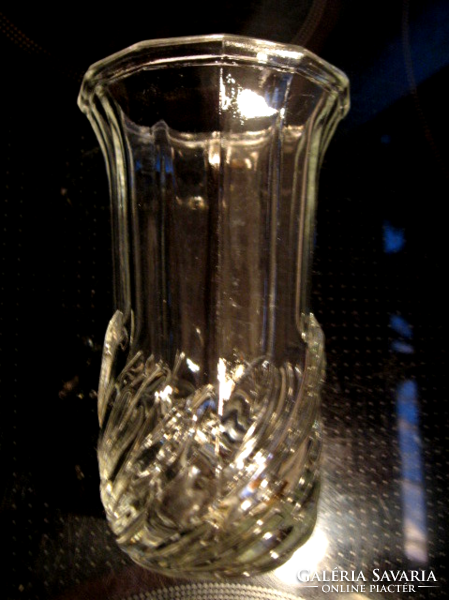 2 + 2 Ribbed, bottom-twisted art vase