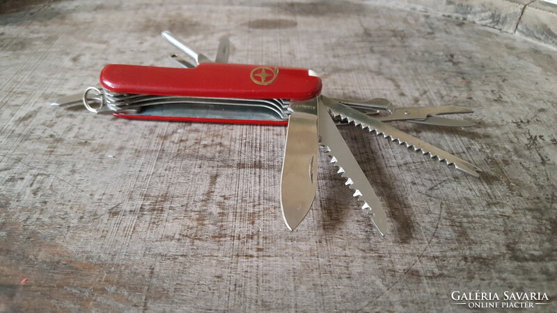 Multifunctional pocket knife, pocketknife