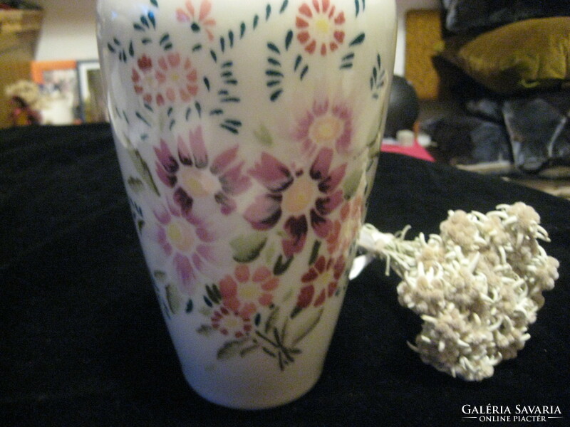 Zsolnay váza , szép virág dekorral   27 cm