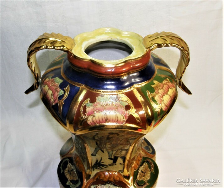 Large Japanese or Chinese richly gilded vase with lid - 40 cm