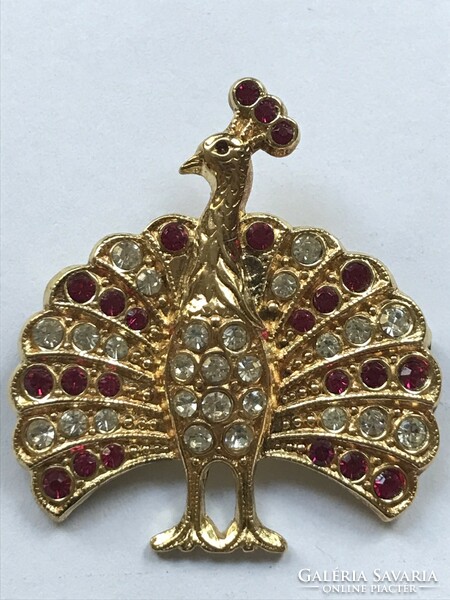Peacock-shaped brooch with ruby and white crystals, 3 x 3 cm