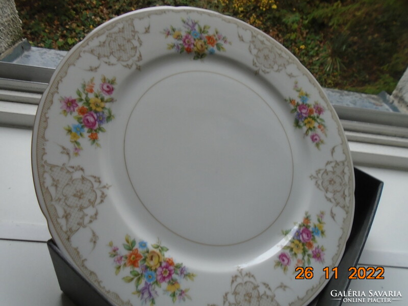 Klosterle tk thun baroque Czech rose garland grid pattern, flower bouquet marked and numbered bowl 26 cm