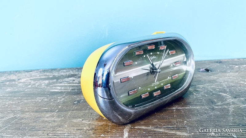 Retro space age design rhythm Japanese alarm clock
