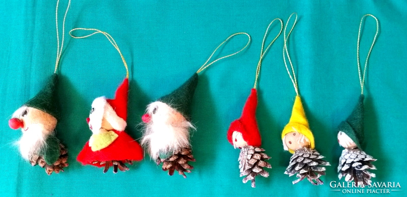 Régi karácsonyi tobozmanók, tobozbabák ,ritka karácsonyi díszek szép állapotban 8 - 9 cm