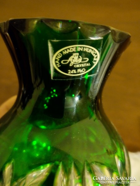 Dark green, polished lip crystal vase