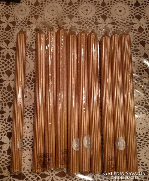 Gold ribbed beautiful long candle, Christmas decoration, recommend!