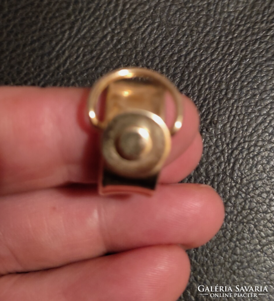 Beautiful, unique gold ring, 4.63 grams