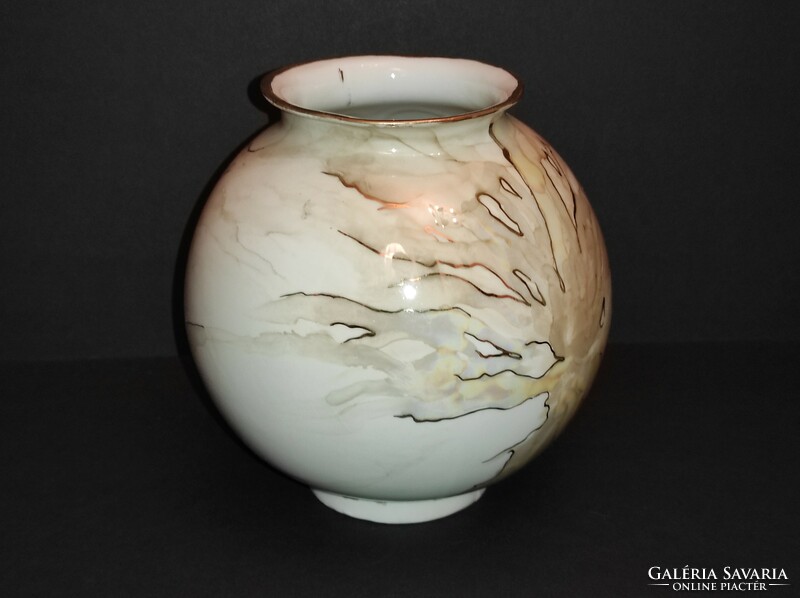 Segesdi wine vase, 18 cm high