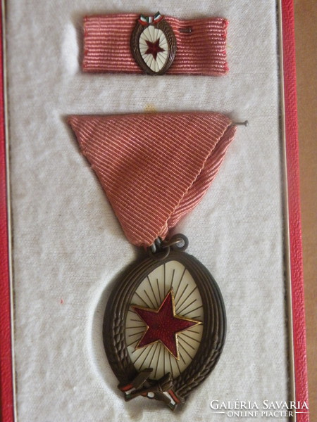 Bronze degree of the Order of Merit in the box of medals, with a certificate, issued April 4, 1975- I