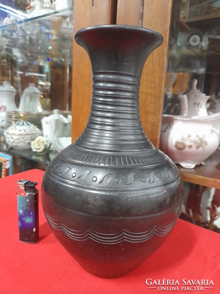 László locksmith black ceramic vase. 24 Cn.
