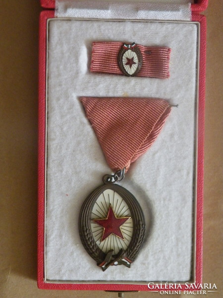 Bronze degree of the Order of Merit in the box of medals, with a certificate, issued April 4, 1975- I