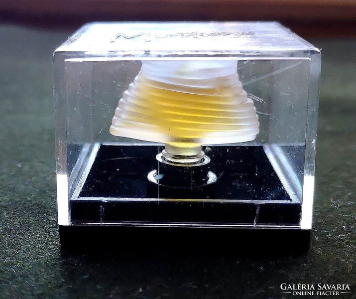Vintage montana parfum de peau edt in a 2 ml box