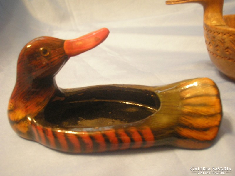 U12 antique lacquer and carved duck artistic drinking trough are sold together, a rarity