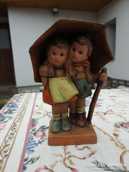 Gyerekek az esernyő alatt - antik jelzett kerámia figura - Made in Hungary