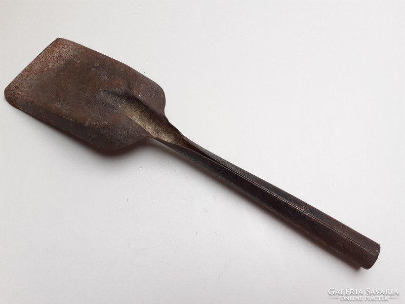 Old charcoal shovel vintage small iron shovel