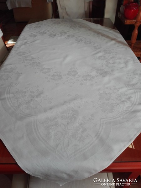 Damask, console table tablecloth, 140 x 127 cm