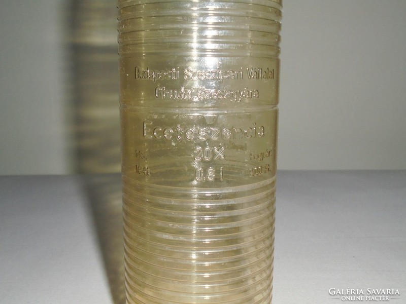Retro Eceteszencia műanyag flakon domború felirat - BUSZESZ Óbudai Szeszgyára - 1960-1970-es évekből