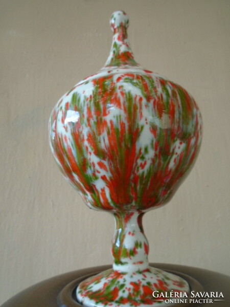Korai jelz. porcelán csurgatott mázas serleg v. bonbonier vagy urna váza .