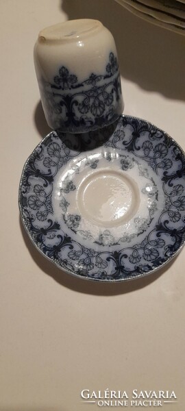 Caoldon cup with saucer