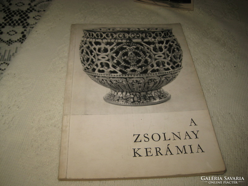 Zsolnay ceramics, the work of Margit Matyasovszky Zsolnay and éva Hárs, Pécs 1966