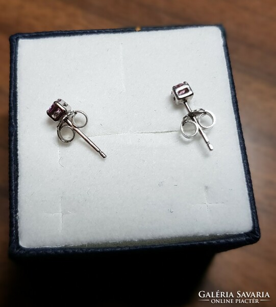 14 Kt white gold 0.32 ct pink brill earrings