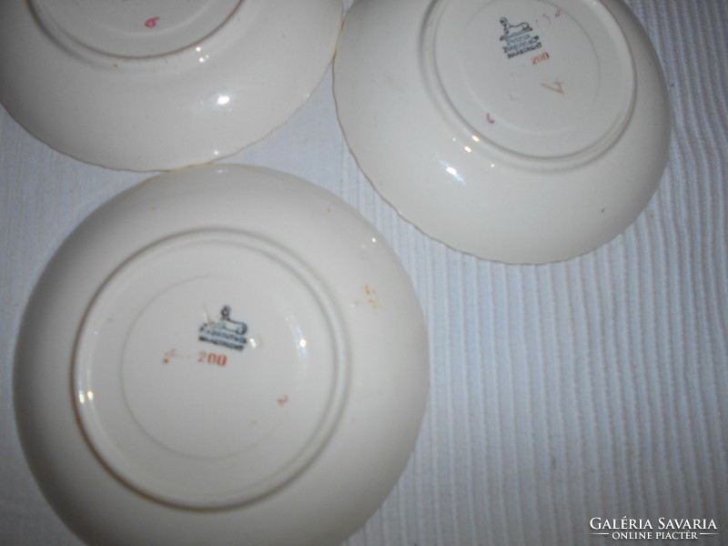 3 db porcelánfajansz   tányér