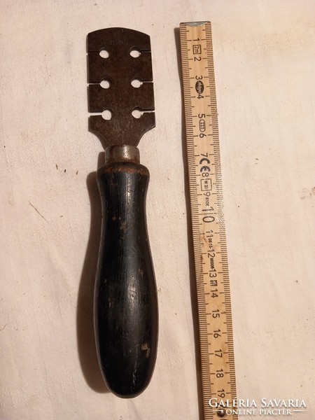 Old marked (Stuba) tool