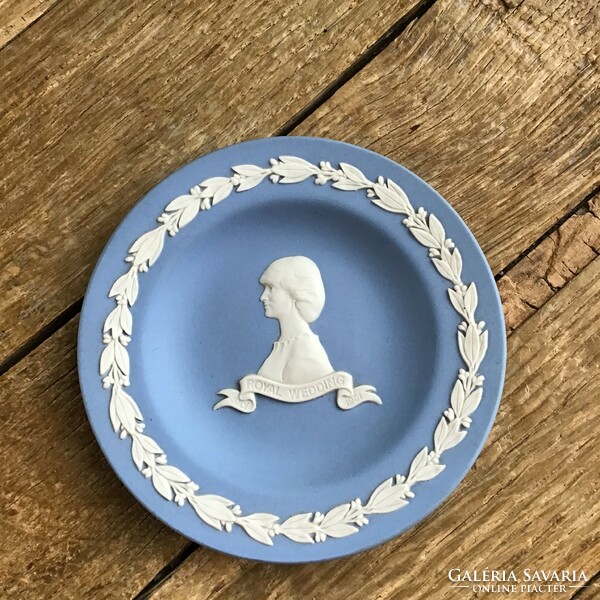 Régi angol Wedgwood porcelán kis tányér Diana