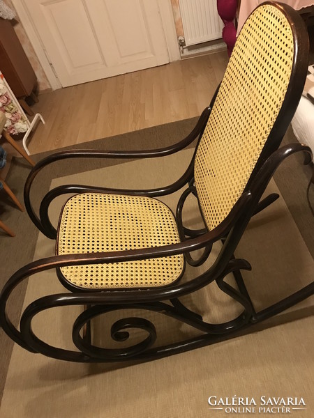 Thonet hintaszék