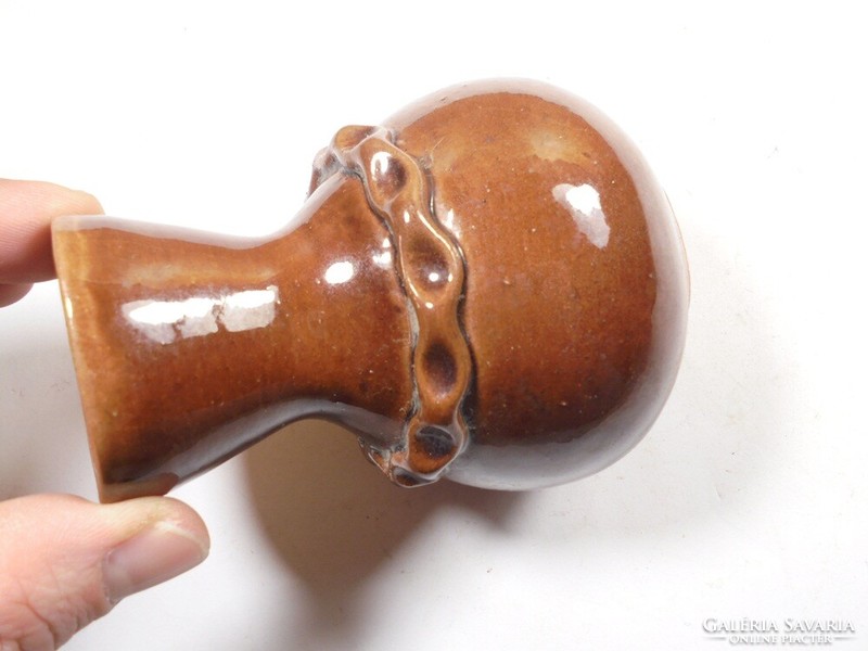 Retro régi Kerámia kézzel festett mázas díszes kis váza - 10,4 cm magas