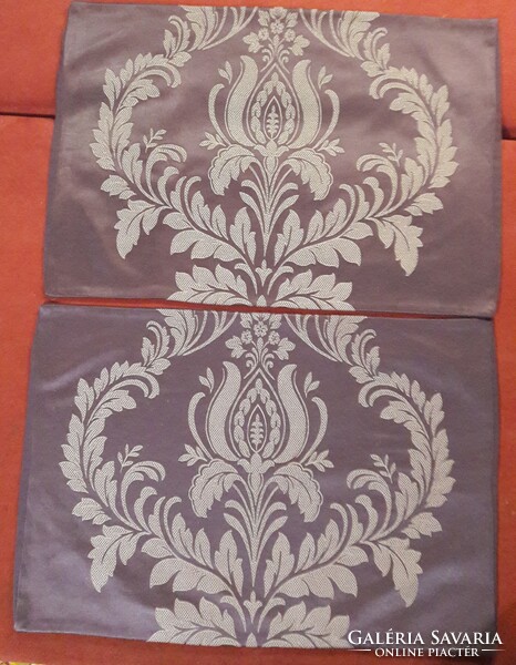 Pair of purple baroque pattern pillowcases (l3258)