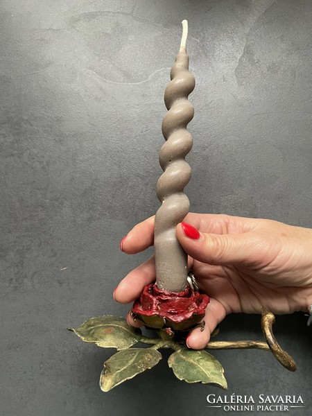 Kézzel készült egyedi rózsaszál fém gyertyatartó