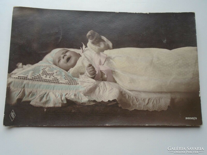 D192344 old postcard - newborn baby - photo card 1917 - csuta lajos, peaceful