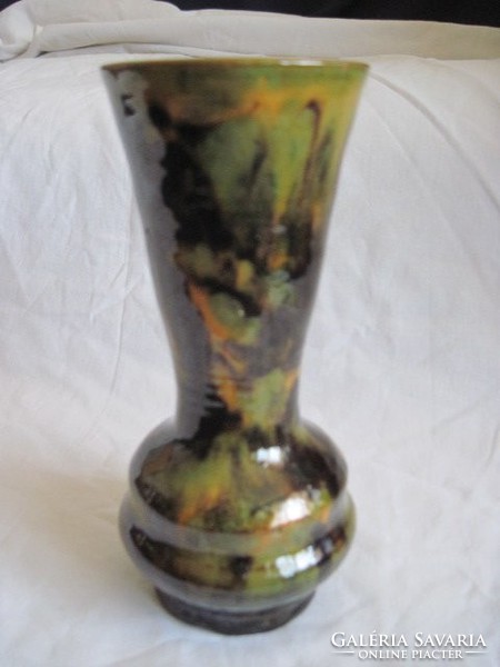 Antique majolica vase 21 cm