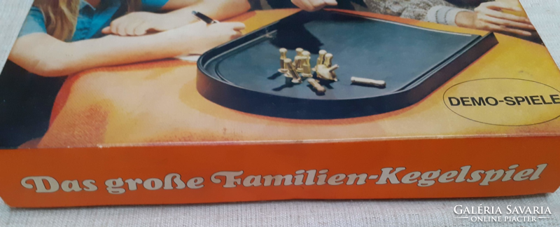 Retro well-maintained board game skill game with rules in German language
