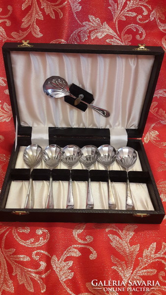 Old silver-plated dessert and jam spoon in its own box (l3295)
