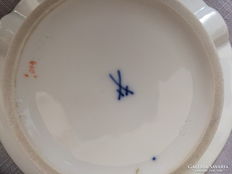 Meissen bowl with ashtray with sword flag