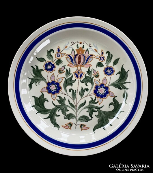 Raven House plate, porcelain wall decoration that can be hung on the wall, 24 cm.