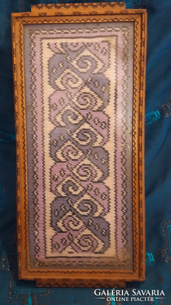 Retro cross stitch wooden tray 1 (m3245)