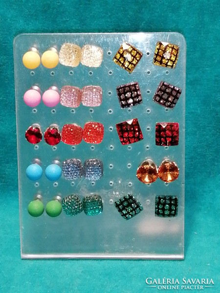 15 earrings (in heart colors) (635)