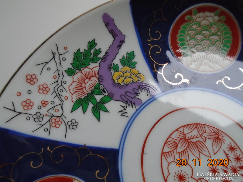 1912-1926 Taisho időszakból IMARI japán tál Prunus és halpikkely mintákkal mélynyomott jelzéssel
