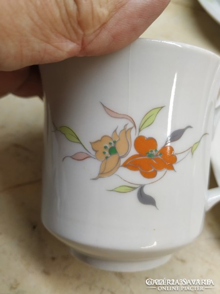 Alföldi porcelán teáskészlet eladó! 4 db porcelán teás pohár kistányérral