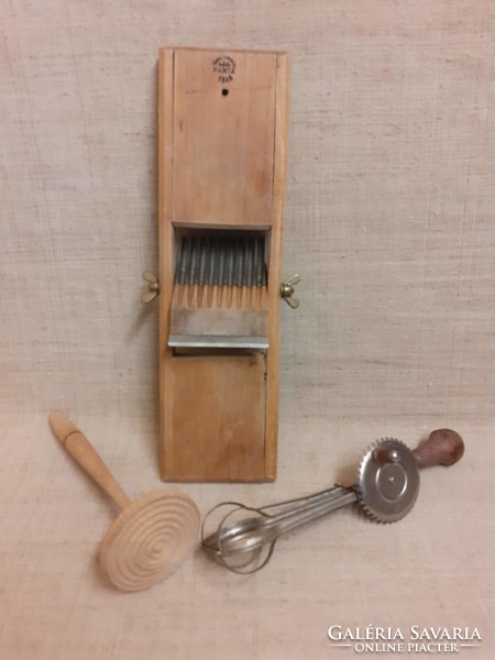 Old kitchen tools in good condition, whisk, potato masher, marked, adjustable vegetable slicer
