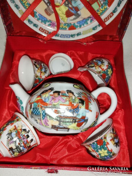 Chinese jingdezhen herbal tea mini cups in silk box