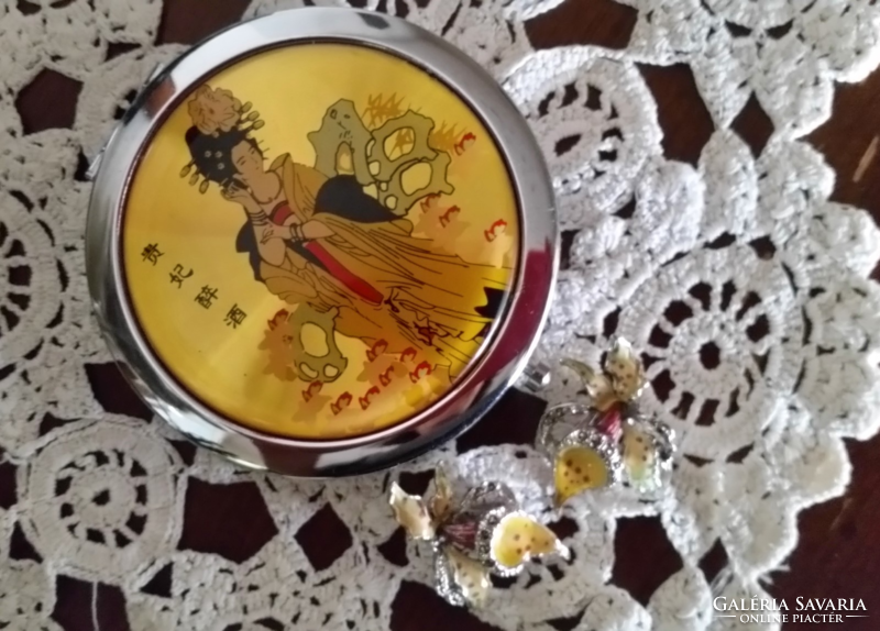 Metal magnifying, cosmetic, make-up mirror, with oriental pattern